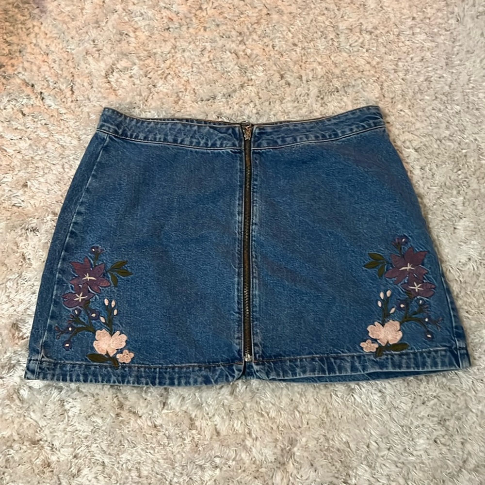 Denim zip skirt with embroidery
